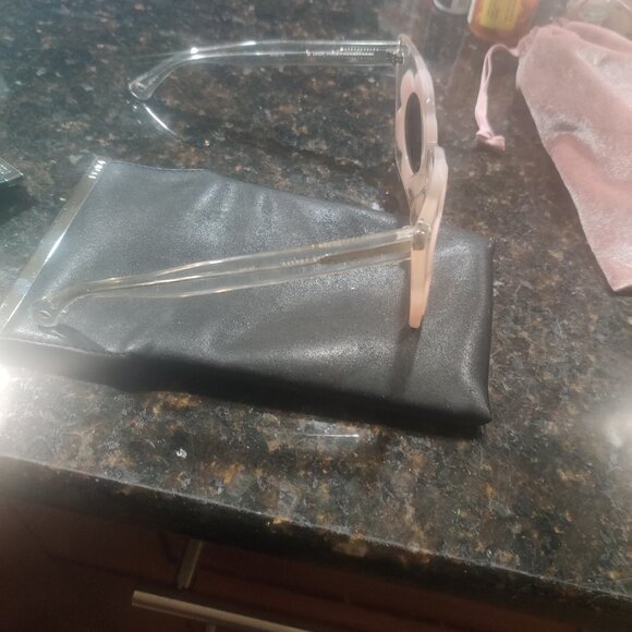 Linda Farrow sunglasses New - Picture 2 of 4